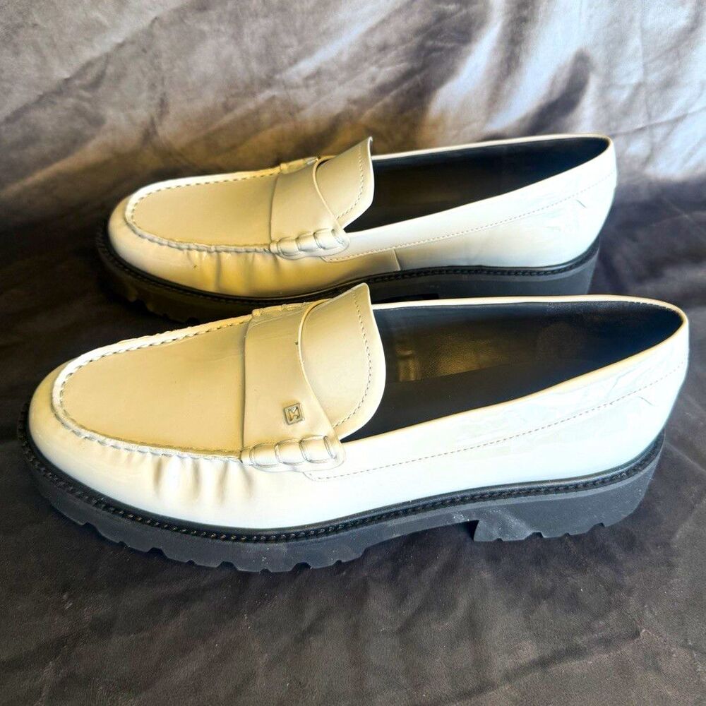 Sarto Slip On Loafer Flats Beige Patent Man Made Round Toe Women's US 9.5 M